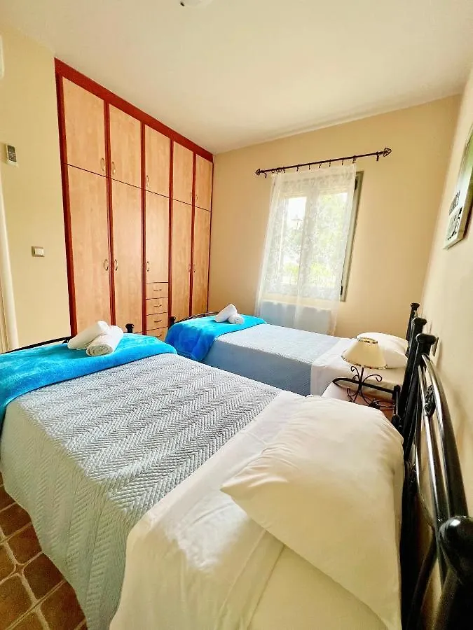 Maniata Holiday Apartments Antipata   Antipata (Erisos)